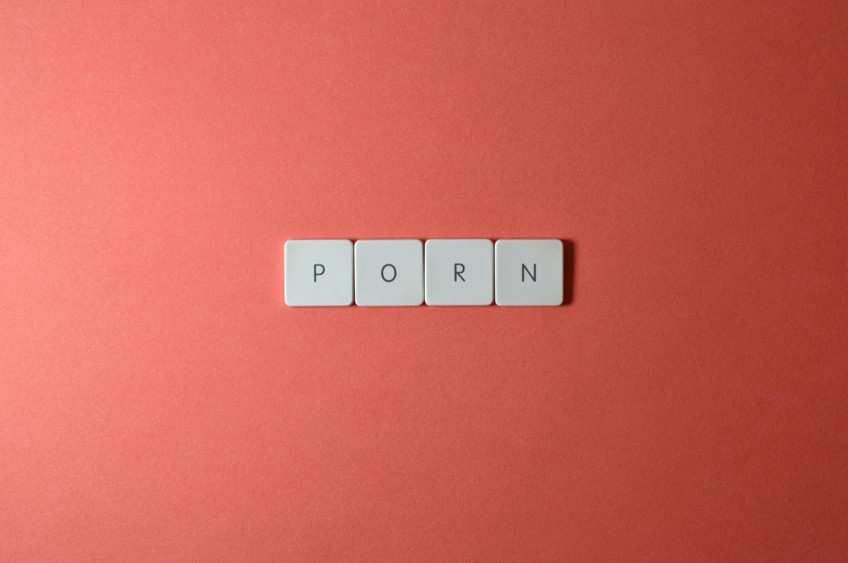 La adicción a la pornografía entre los jóvenes y el camino hacia la recuperación